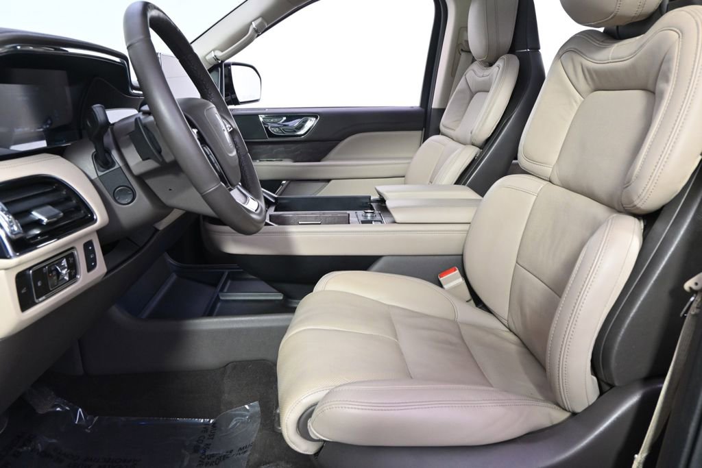 Certified 2023 Lincoln Navigator Reserve w/ Monochromatic Package image 13