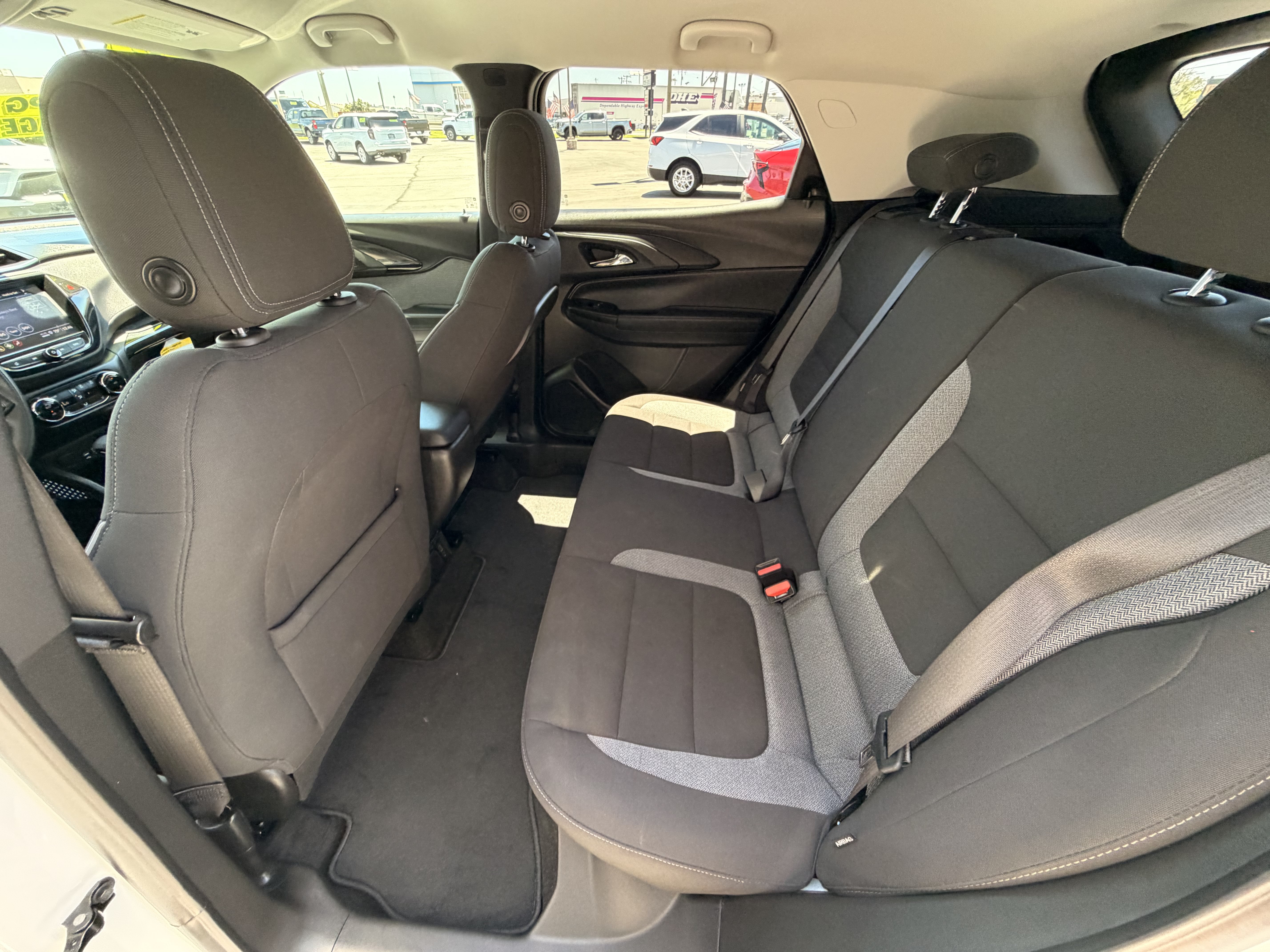 Used 2023 Chevrolet TrailBlazer LT w/ Convenience Package FWD image 19