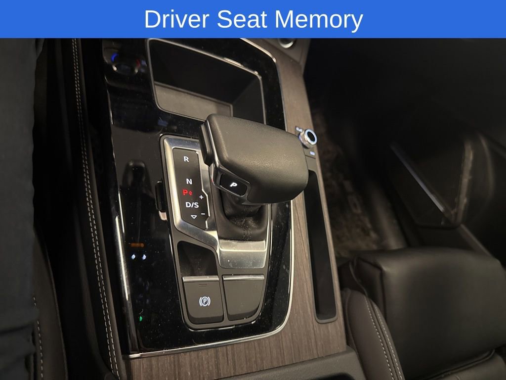 Used 2025 Audi Q5 e Premium Plus w/ Premium Plus Package image 28