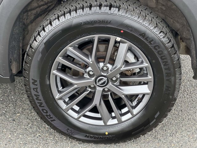 Used 2024 Nissan Rogue S AWD/4WD image 10