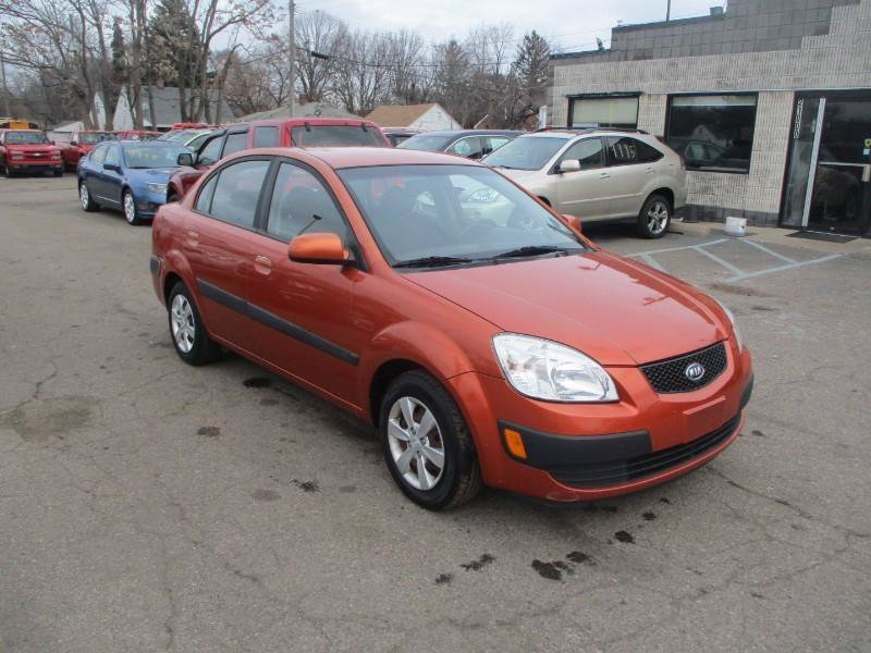 Used 2009 Kia Rio LX FWD image 1