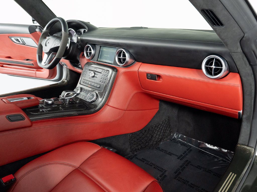 Used 2012 Mercedes-Benz SLS AMG Roadster image 27