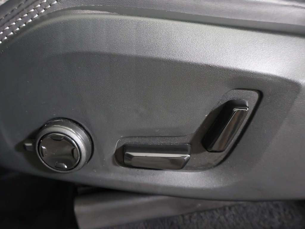 Used 2023 Volvo XC90 T8 Ultimate w/ Protection Package Premier AWD/4WD image 39