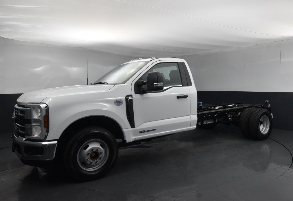 New 2024 Ford F350 XL w/ XL Chrome Package RWD image 33