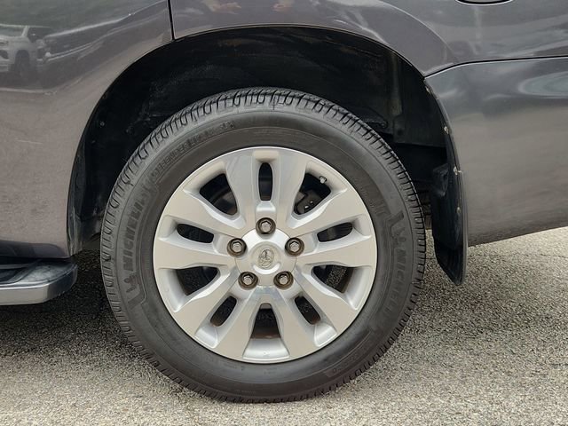 Used 2015 Toyota Sequoia Platinum RWD image 33