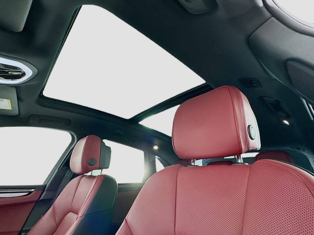 Used 2023 Porsche Macan S image 14