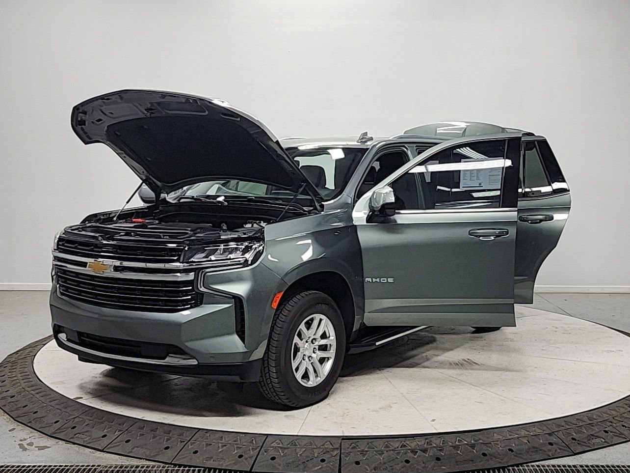 Used 2024 Chevrolet Tahoe LT image 11
