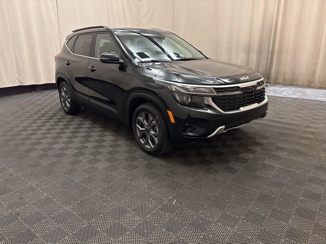 Used 2024 Kia Seltos S image 3
