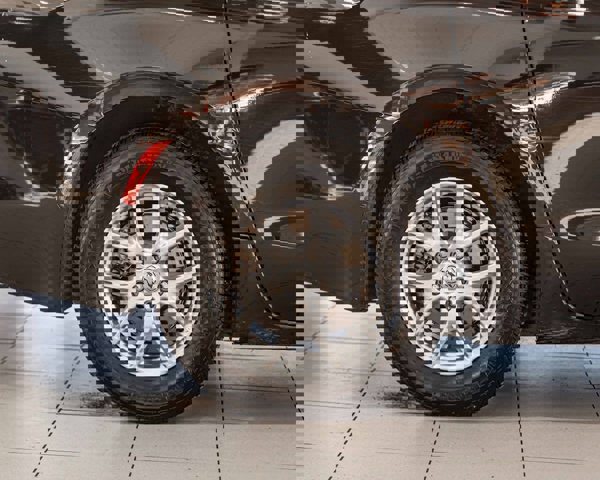 Used 2022 Chrysler Voyager LX image 12