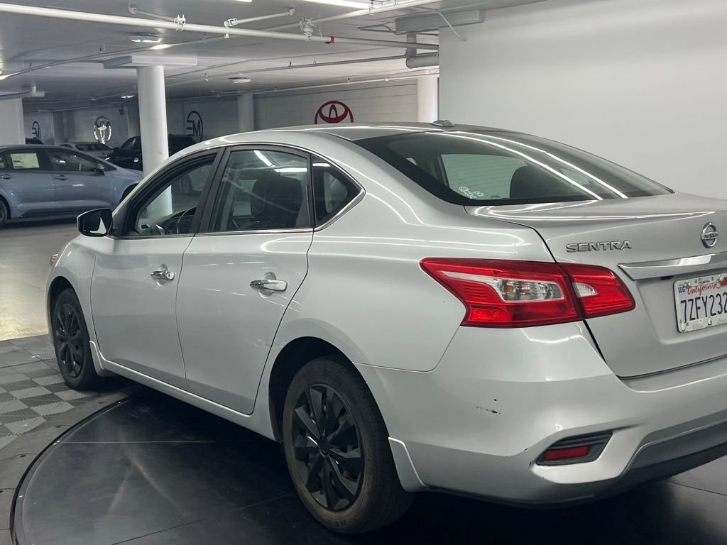 Used 2017 Nissan Sentra SV image 3