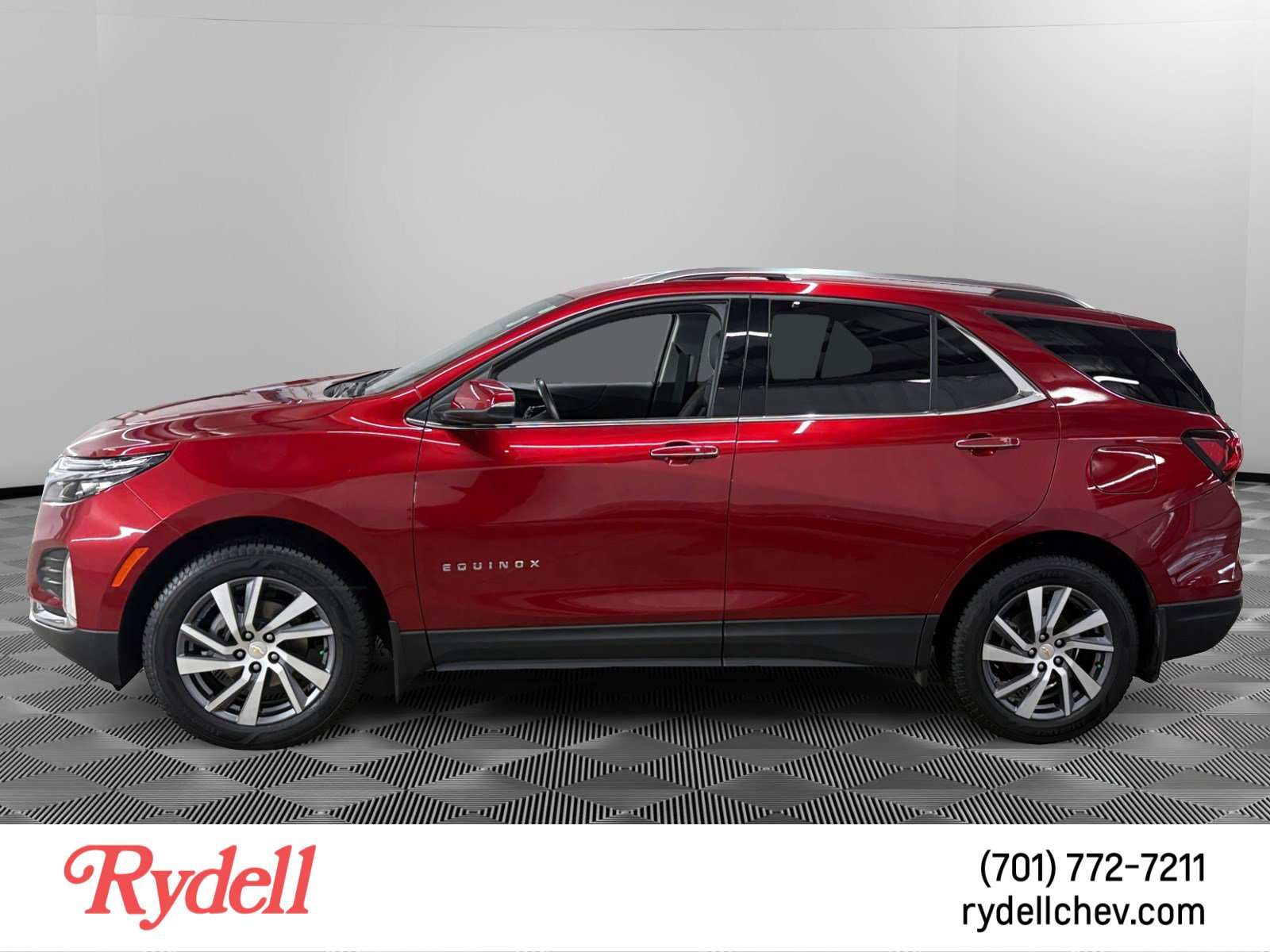 Used 2022 Chevrolet Equinox Premier w/ LPO, Floor Liner Package AWD/4WD image 2