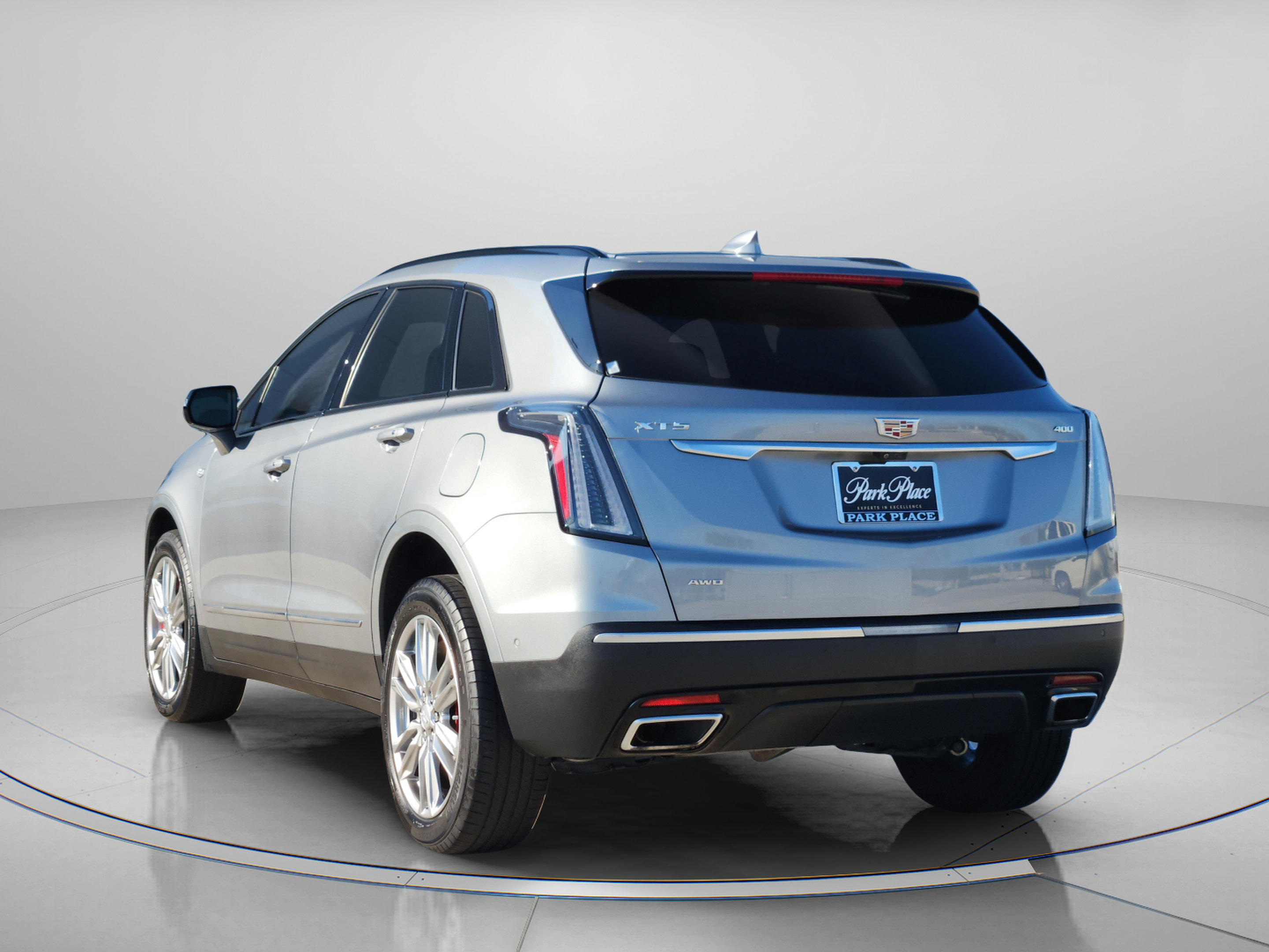 Used 2024 Cadillac XT5 Sportv w/ Technology Package AWD/4WD image 3