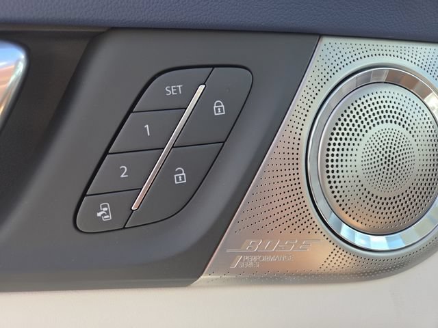 New 2026 Buick Enclave Avenir w/ Super Cruise Package FWD image 12