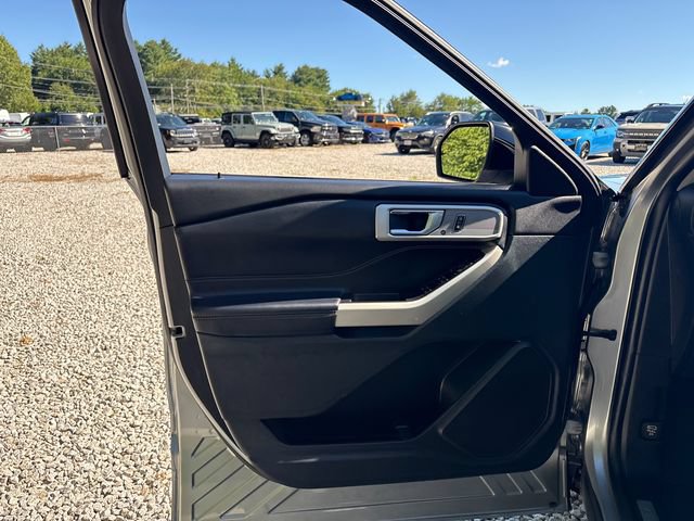 Used 2021 Ford Explorer Limited w/ Class III Trailer Tow Package AWD/4WD image 26