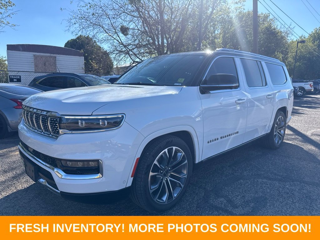Used 2024 Jeep Grand Wagoneer L Series III AWD/4WD image 5