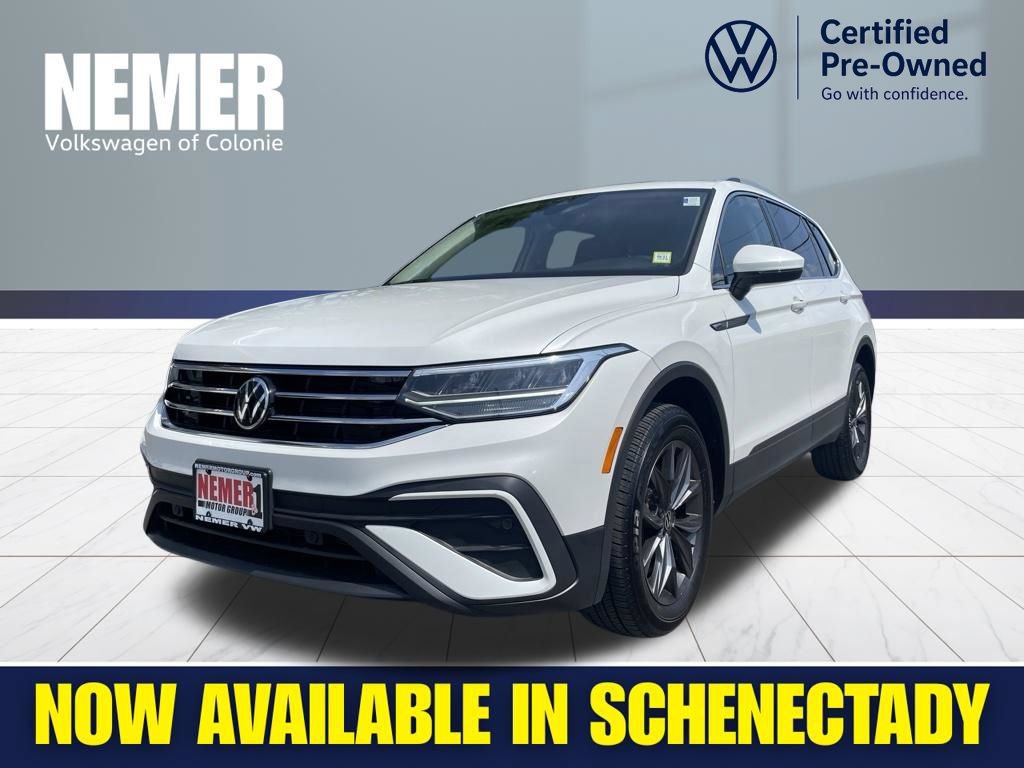 Used 2023 Volkswagen Tiguan SE w/ Panoramic Sunroof Package