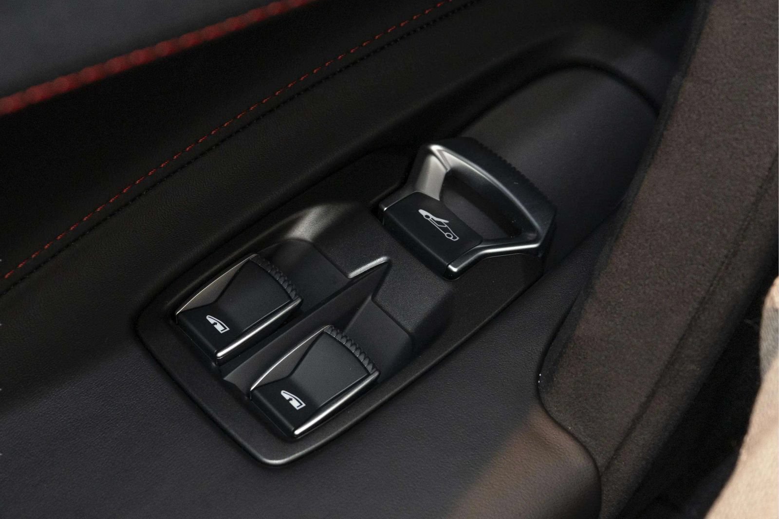 New 2027 McLaren 750S Spider RWD image 24