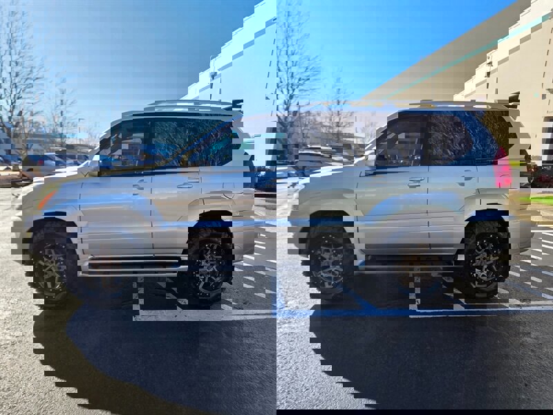 Used 2006 Lexus GX 470 image 3