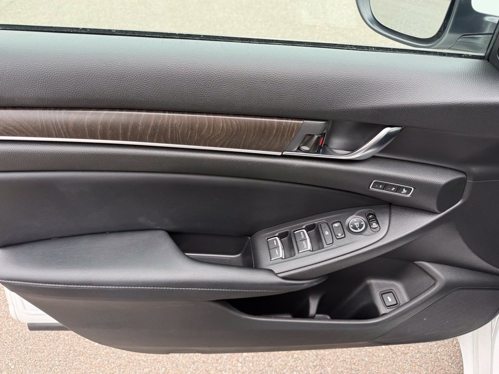 Used 2018 Honda Accord EX-L image 29