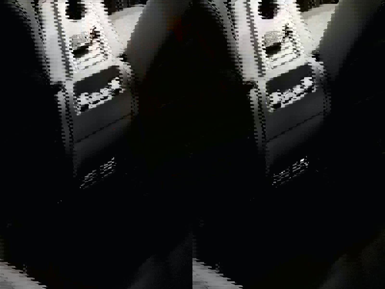 Used 2021 Land Rover Defender 90 First Edition image 36