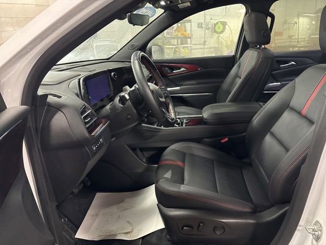 Used 2024 Chevrolet Traverse RS image 20