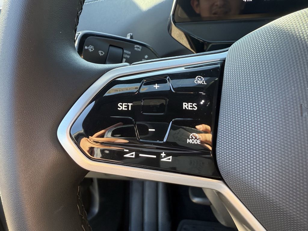 New 2025 Volkswagen ID.4 Pro image 16