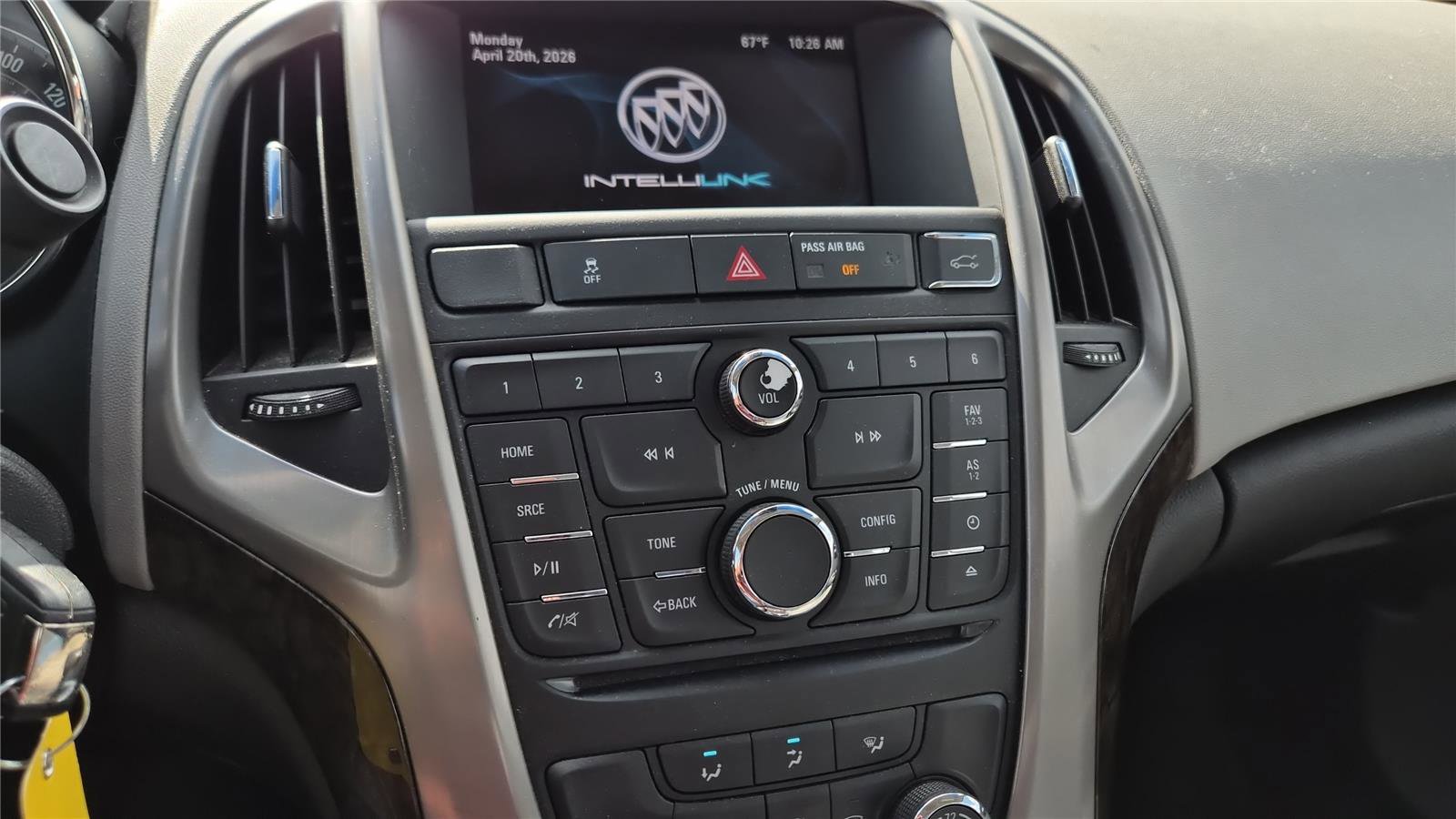 Used 2012 Buick Verano FWD image 19