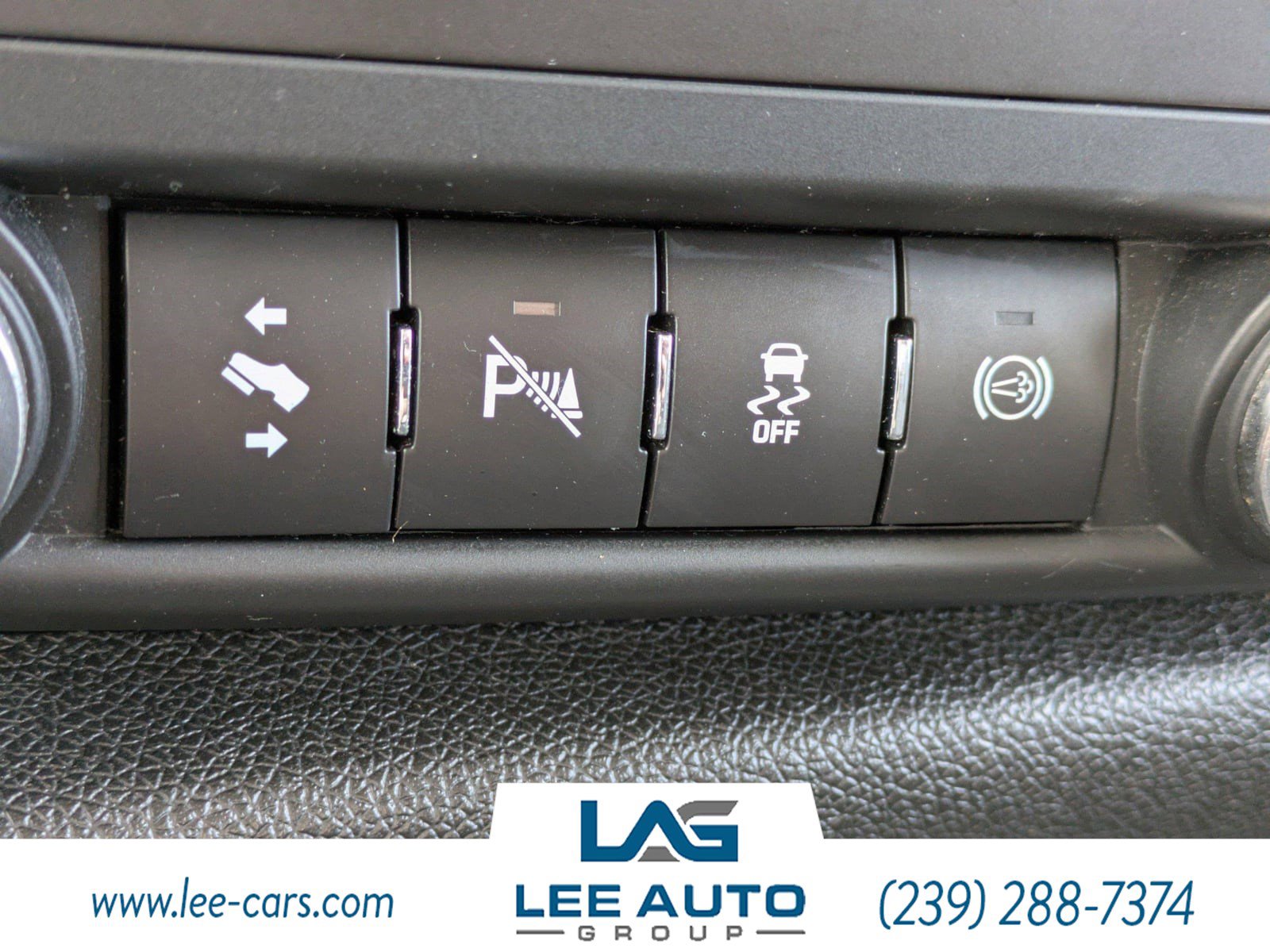 Used 2013 Chevrolet Silverado 2500 LT w/ Custom Sport Truck Package image 27