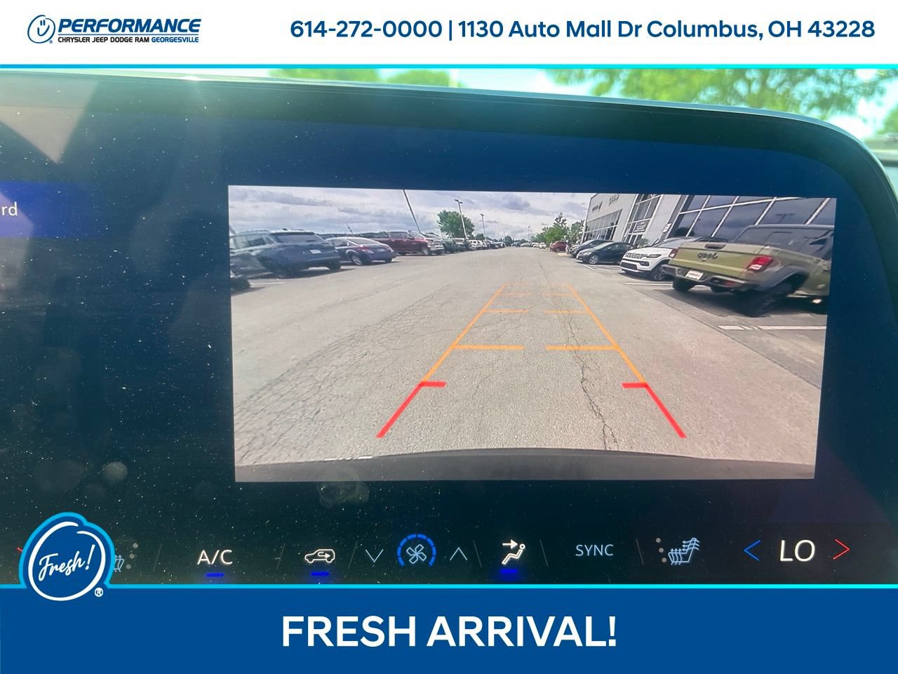 Used 2025 Chevrolet Traverse LT AWD/4WD image 24