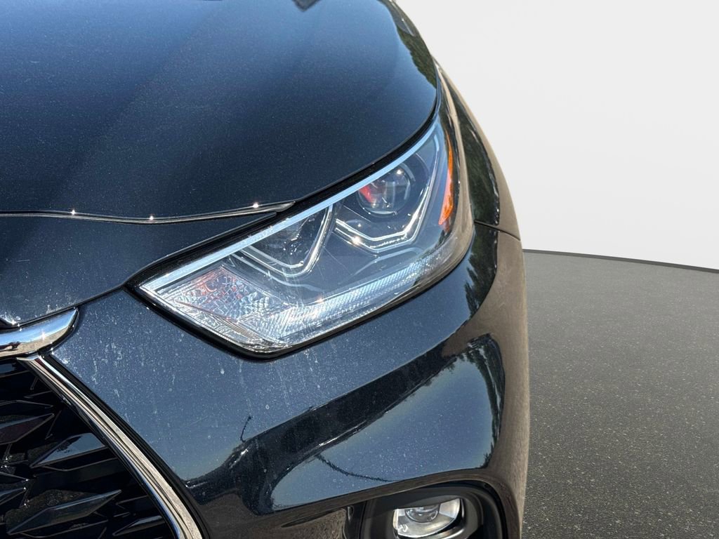 New 2026 Toyota Highlander Platinum image 9