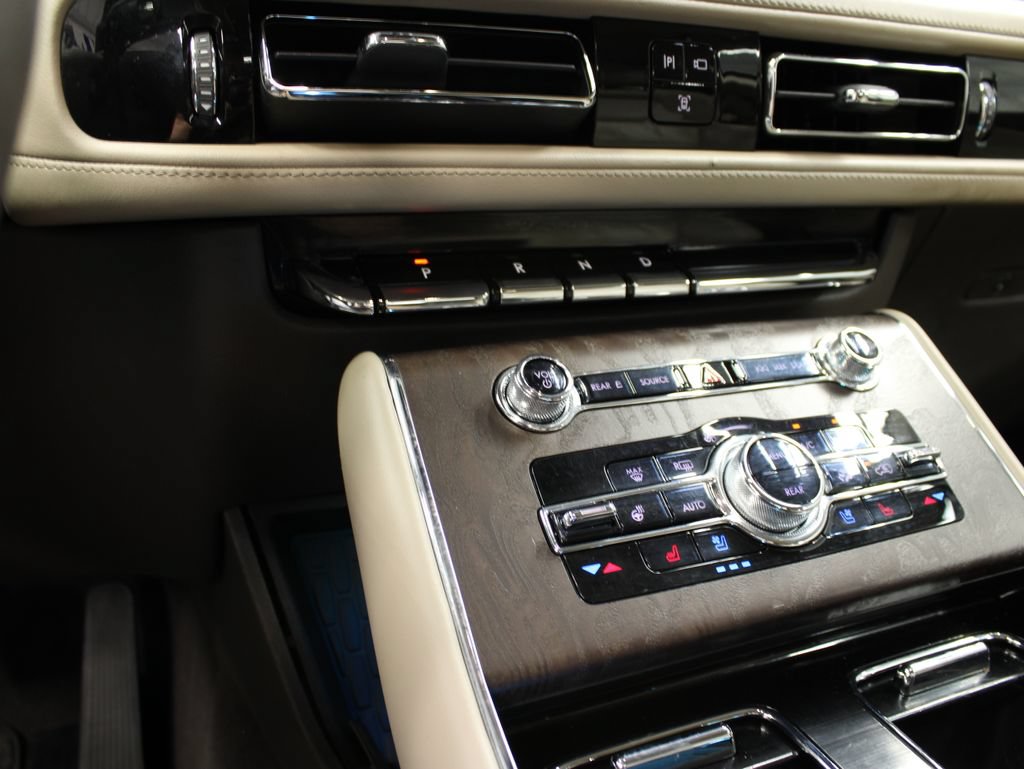 Used 2022 Lincoln Aviator Reserve w/ Equipment Group 201A AWD/4WD image 63