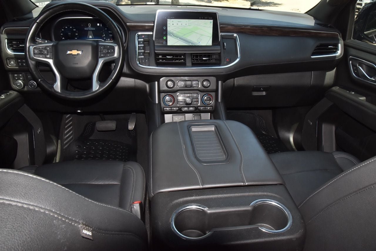 Used 2023 Chevrolet Tahoe LT w/ Luxury Package AWD/4WD image 17