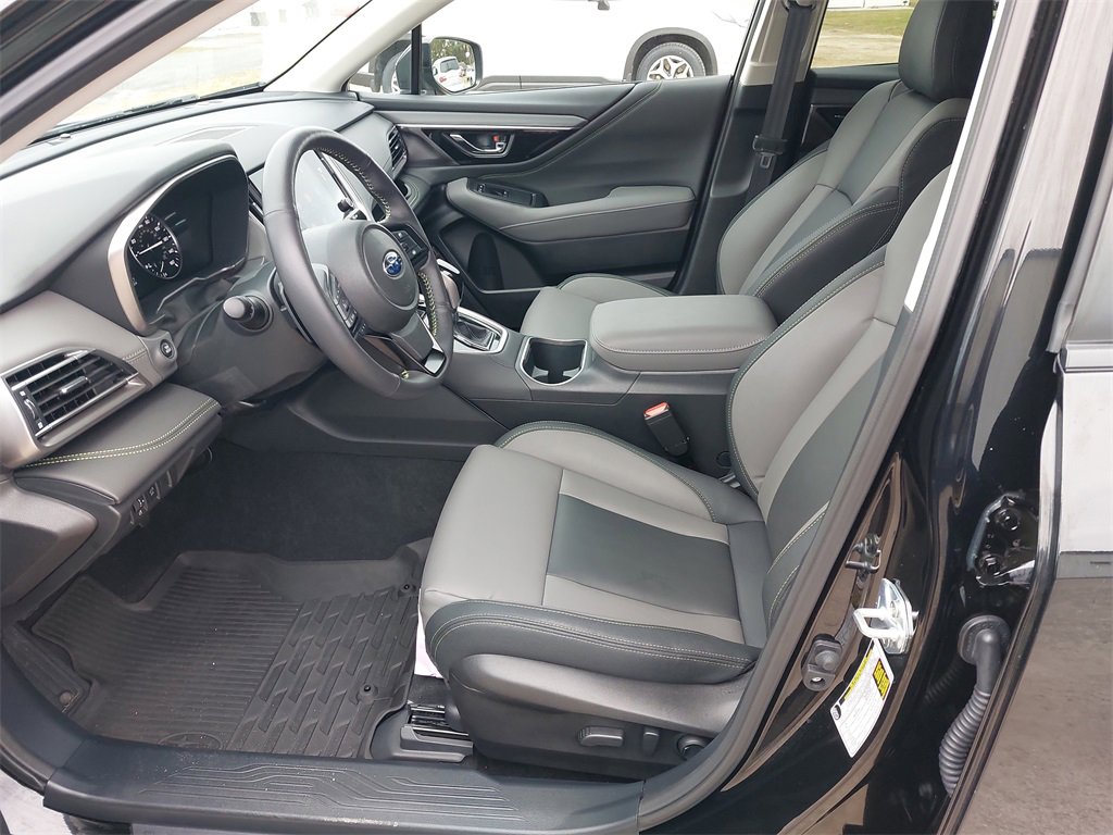 Certified 2025 Subaru Outback Onyx Edition w/ Popular Package #2 image 12