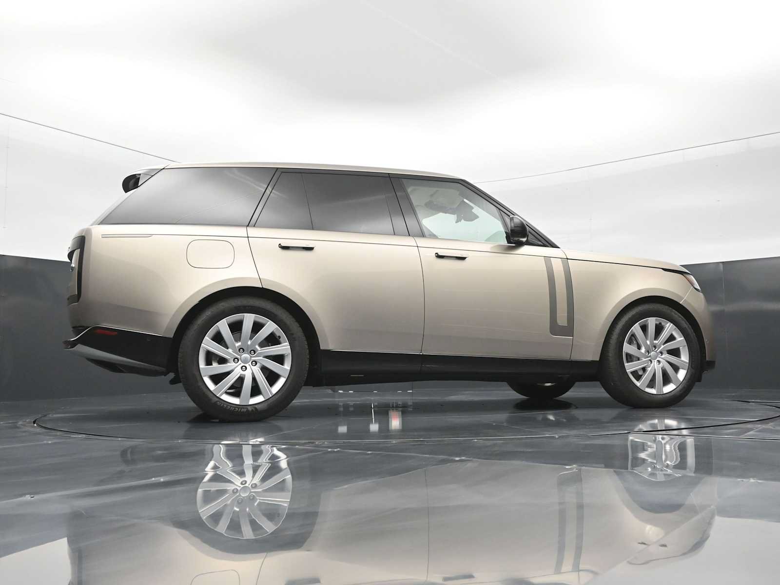 Used 2023 Land Rover Range Rover SE AWD/4WD image 44