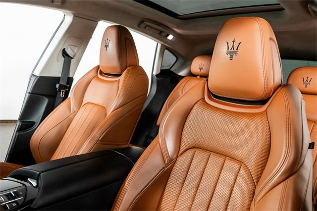Used 2022 Maserati Levante Modena image 3