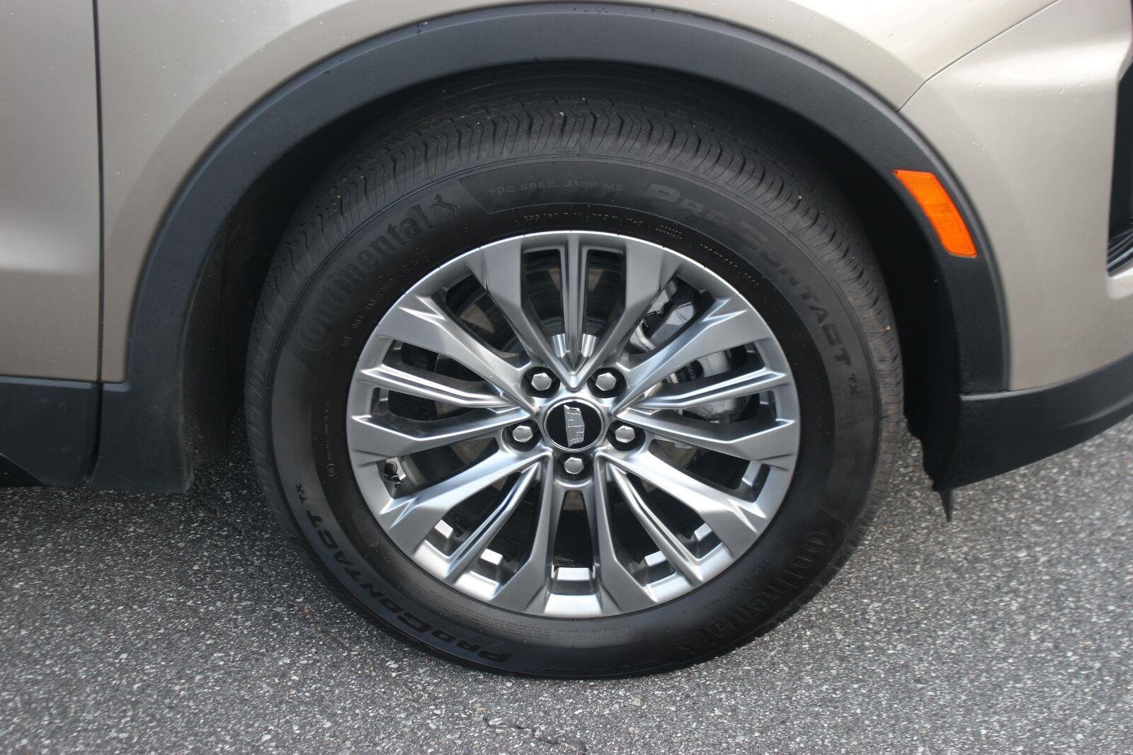 Used 2024 Cadillac XT4 Premium Luxury FWD image 36