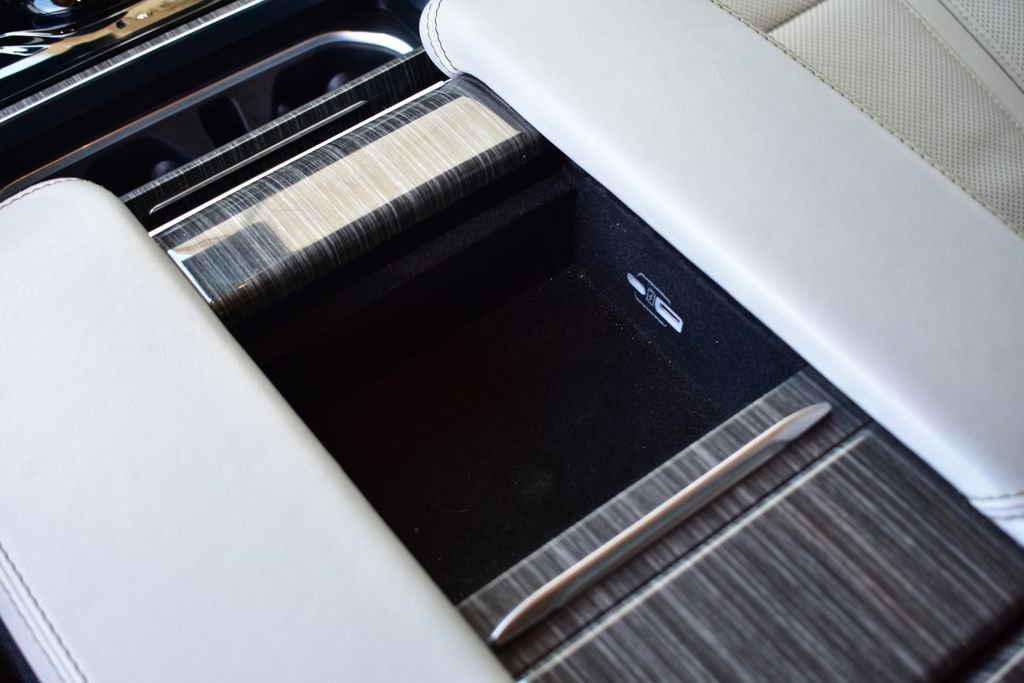 Used 2022 Jeep Wagoneer Series III w/ Premium Group I image 46