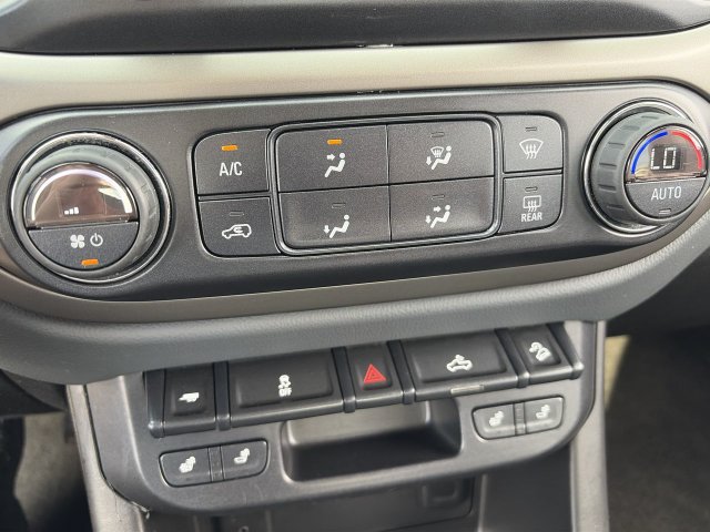 Used 2015 Chevrolet Colorado Z71 AWD/4WD image 28