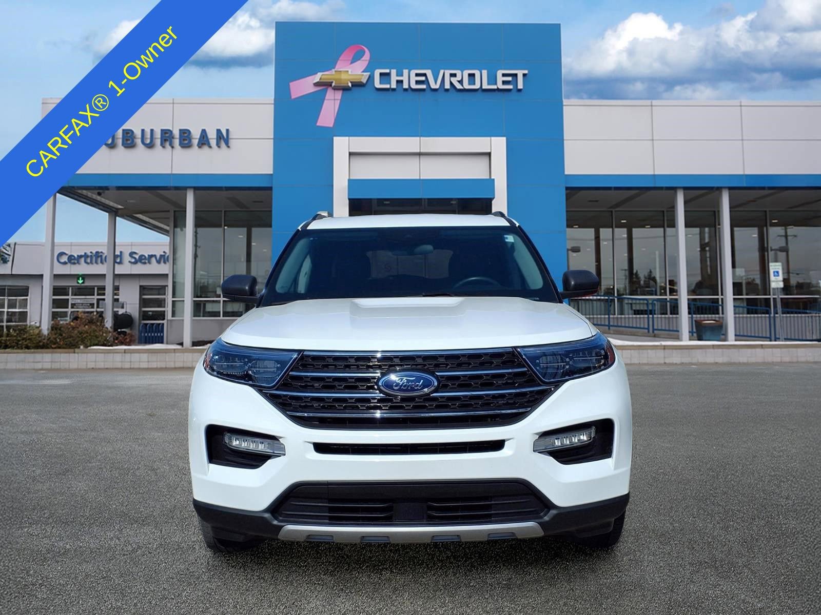 Used 2023 Ford Explorer XLT w/ Equipment Group 202A AWD/4WD image 2