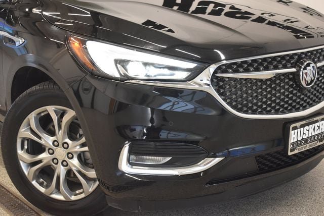 Used 2020 Buick Enclave Avenir w/ Avenir Technology Package AWD/4WD image 31