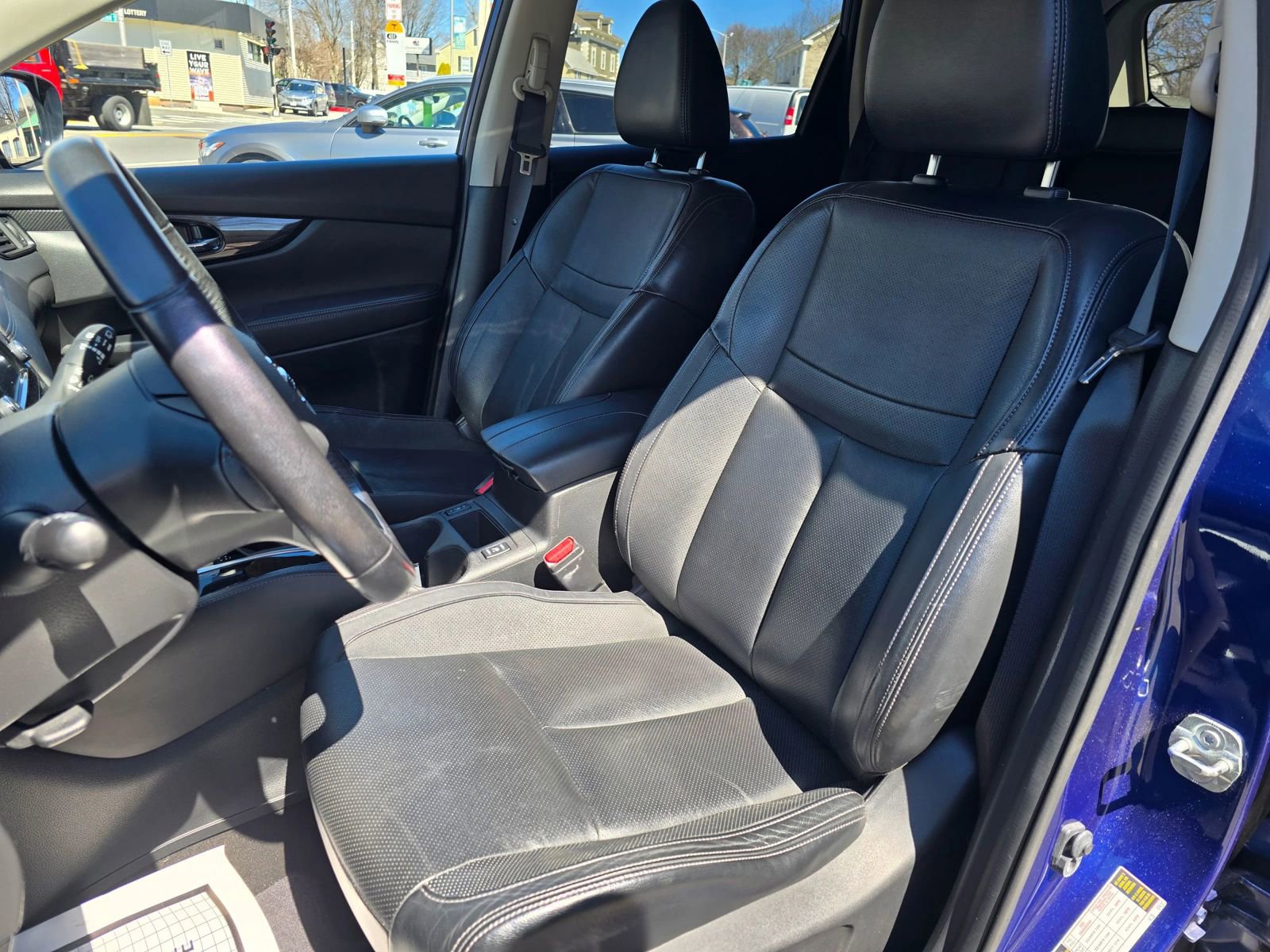 Used 2018 Nissan Rogue SL image 9