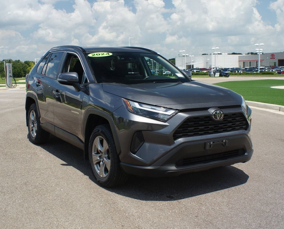 Used 2024 Toyota RAV4 XLE w/ Convenience Package AWD/4WD image 2