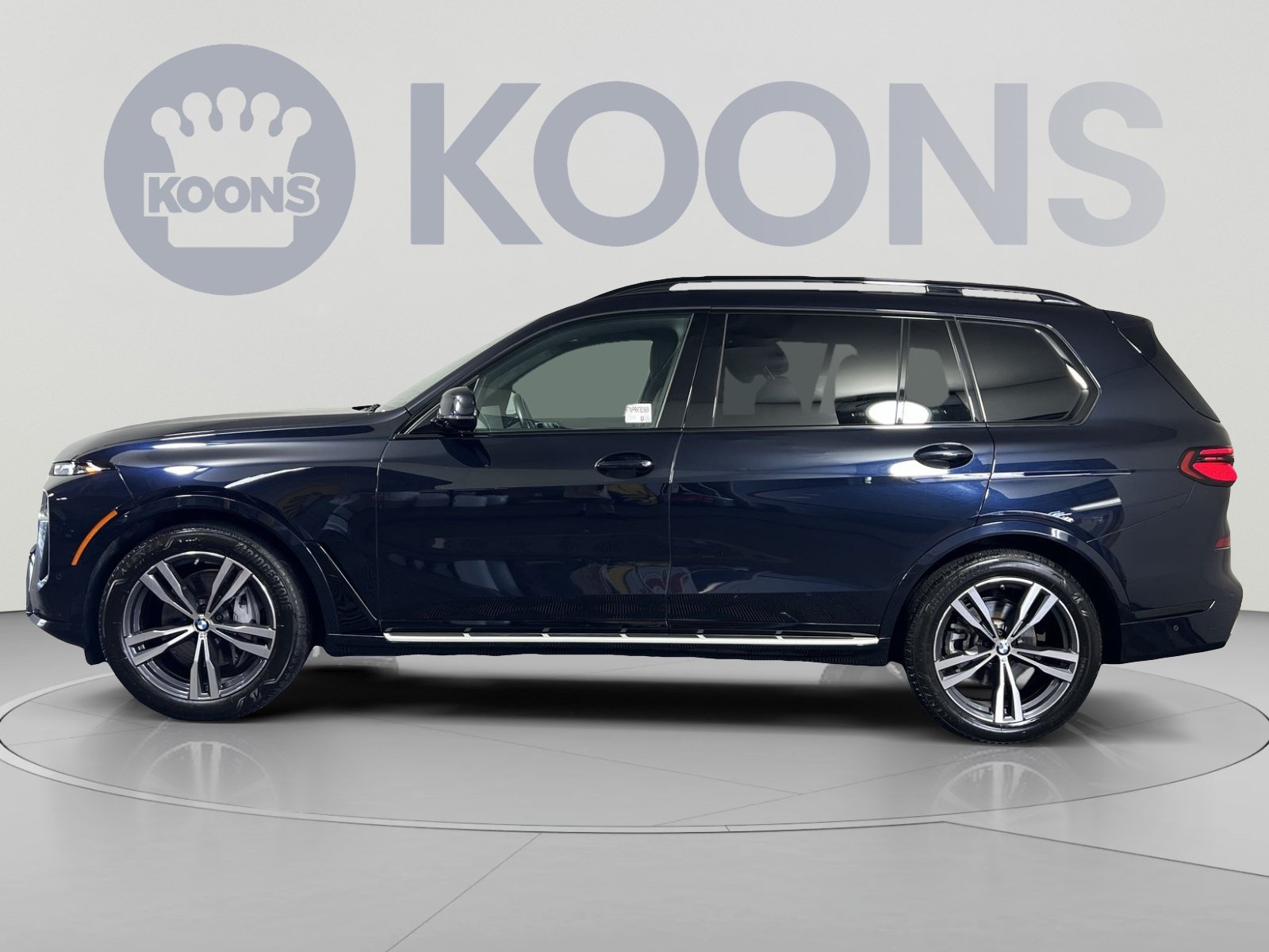 Used 2024 BMW X7 xDrive40i w/ M Sport Package AWD/4WD image 7