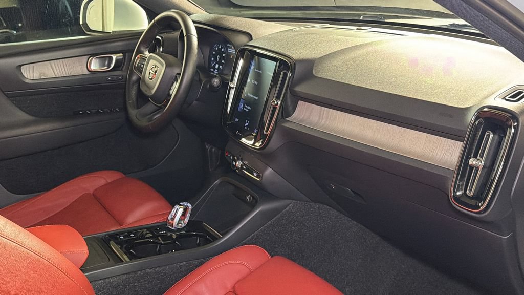 Used 2019 Volvo XC40 T5 Inscription AWD/4WD image 10