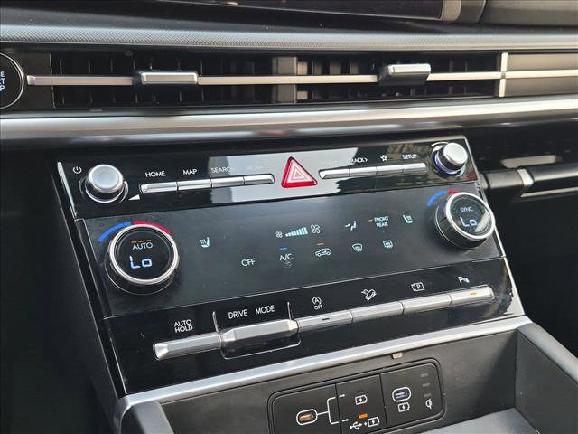 Used 2025 Hyundai Santa Fe SEL FWD image 14