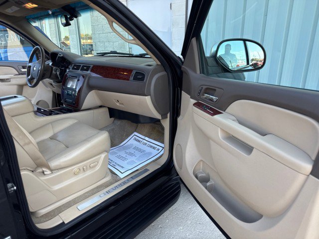 Used 2012 Chevrolet Suburban LTZ AWD/4WD image 32