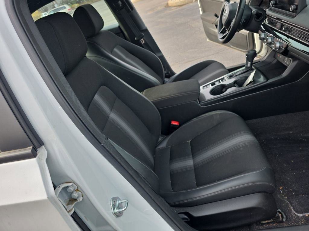 Used 2023 Honda Civic Sport image 23