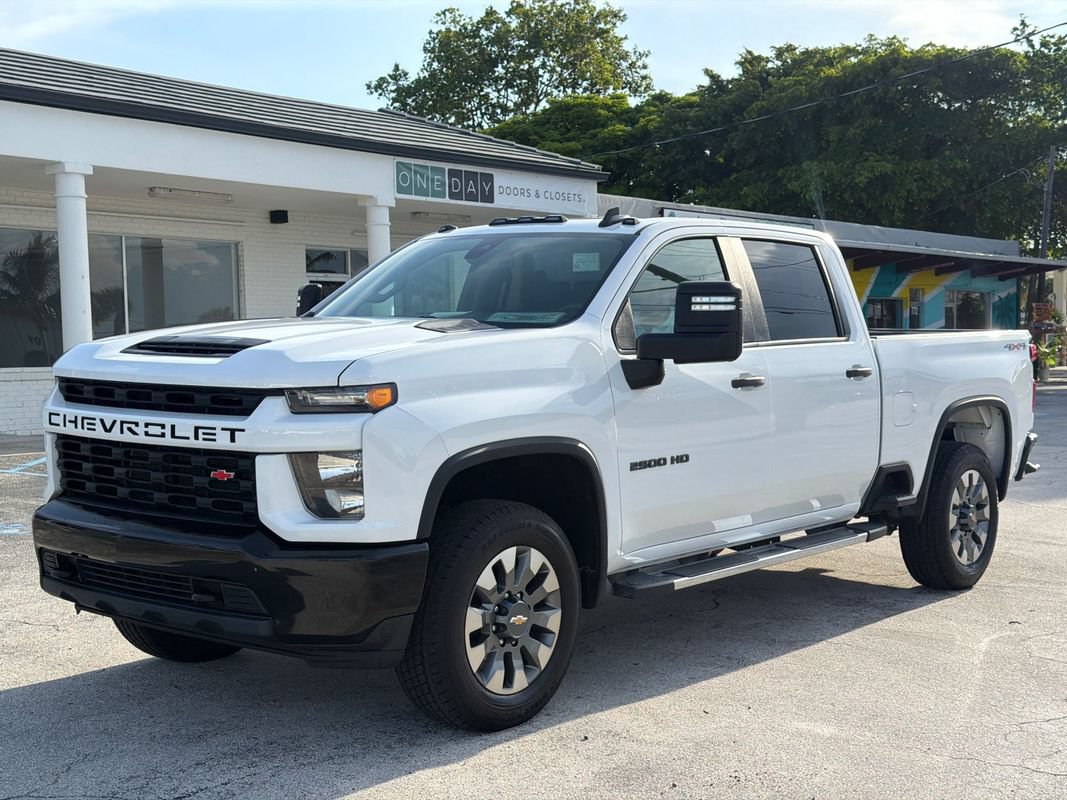 Used 2022 Chevrolet Silverado 2500 Custom w/ Custom Value Package AWD/4WD image 1
