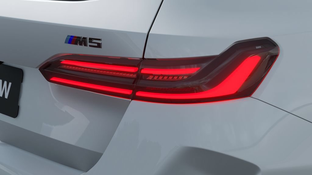 New 2027 BMW M5 Touring AWD/4WD image 35