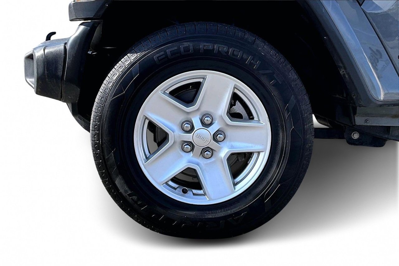 Certified 2021 Jeep Gladiator Sport image 30